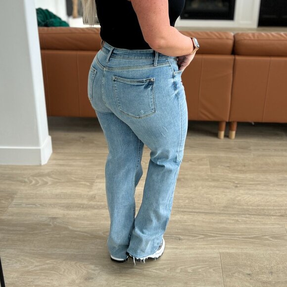 MILDRED HIGH RISE V FRONT WAISTBAND STRAIGHT JEANS - Picture 6 of 7